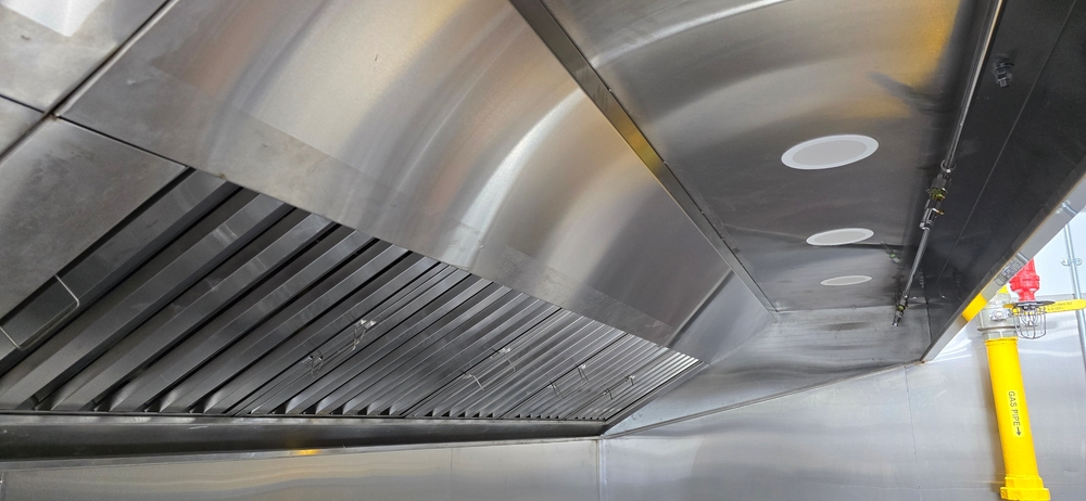 Ceiling hoods vs wall-mounted hoods.