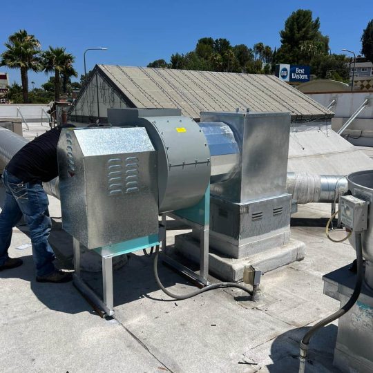 Commercial hood installation in Los Angeles